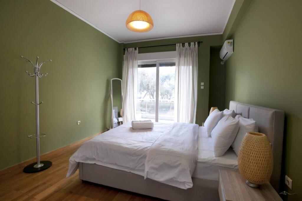 Palaio Faliro, A Bright And Spacious Apartment Афины Экстерьер фото